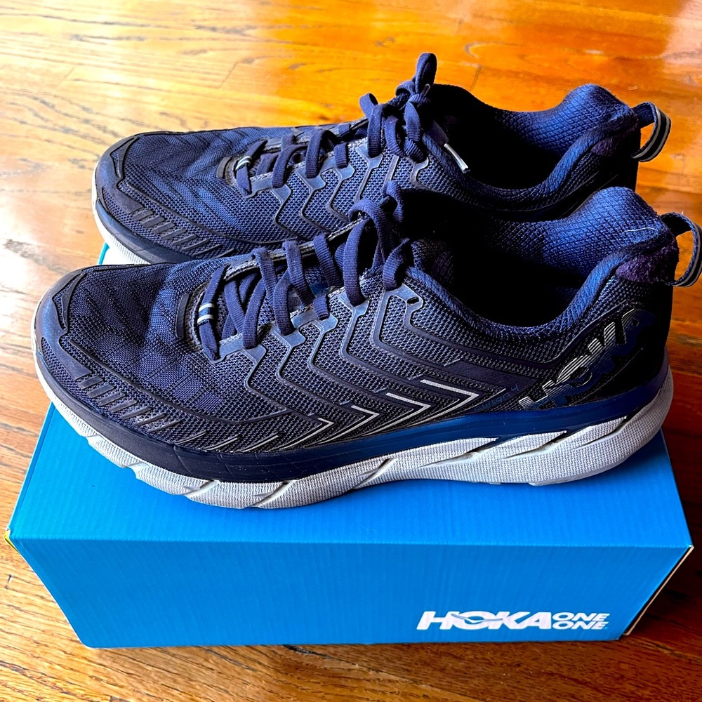 Hoka One One “Outdoor Voices” Clifton 4
